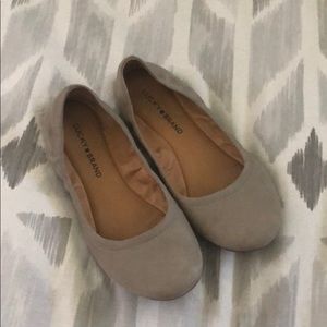 Lucky Brand Grey Flats